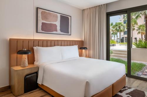 staybridge suites abu dhabi yas island by ihg