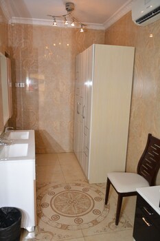 aishar residence