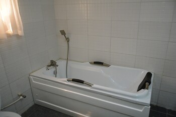 aishar residence