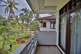 jayakarta anyer beach resort