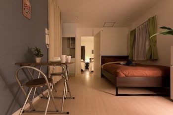 mini hotel shinjuku front 101