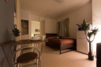 mini hotel shinjuku front 101
