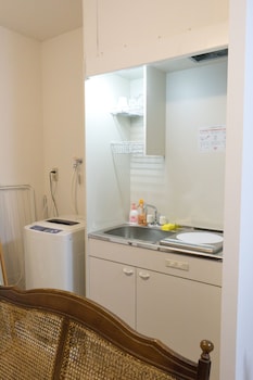 mini hotel shinjuku front 101