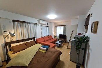 mini hotel shinjuku front 101