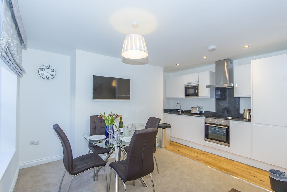 1 bed below deck by pureserviced