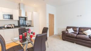 1 bed below deck by pureserviced