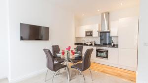 1 bed below deck by pureserviced