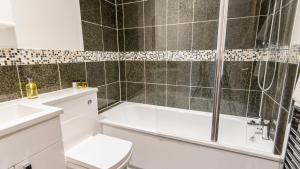 1 bed below deck by pureserviced