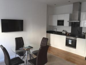 1 bed below deck by pureserviced