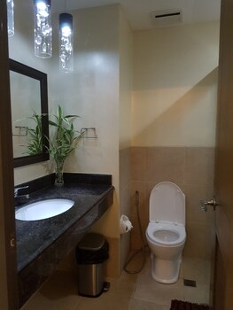 n602 outlook ridge residences