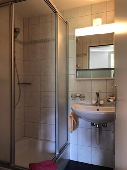 hotel krone budget