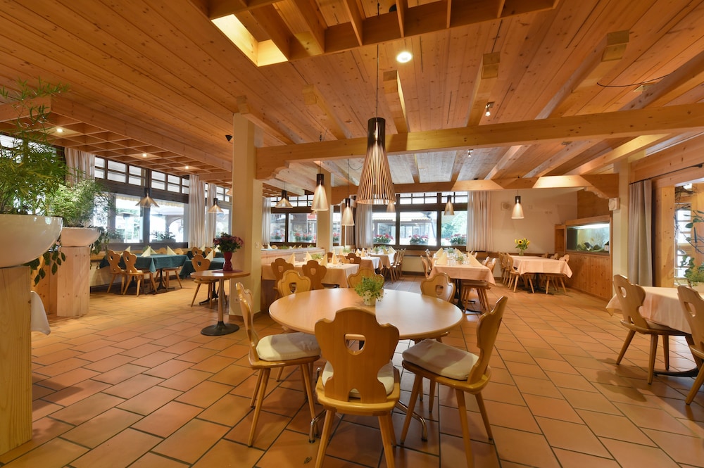hotel krone budget