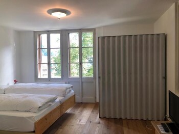 hotel krone budget