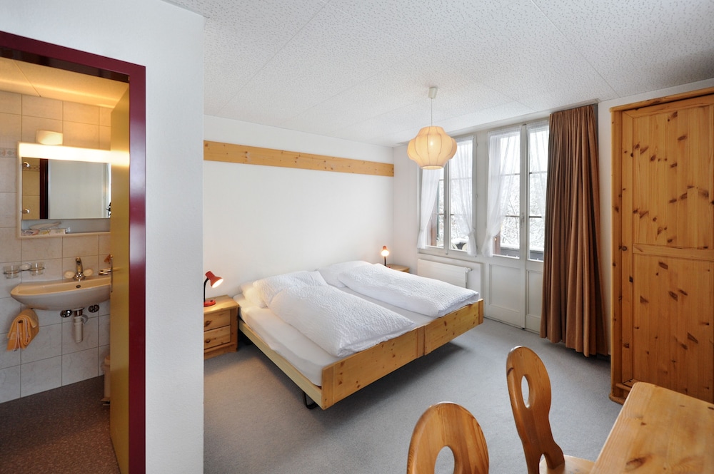 hotel krone budget