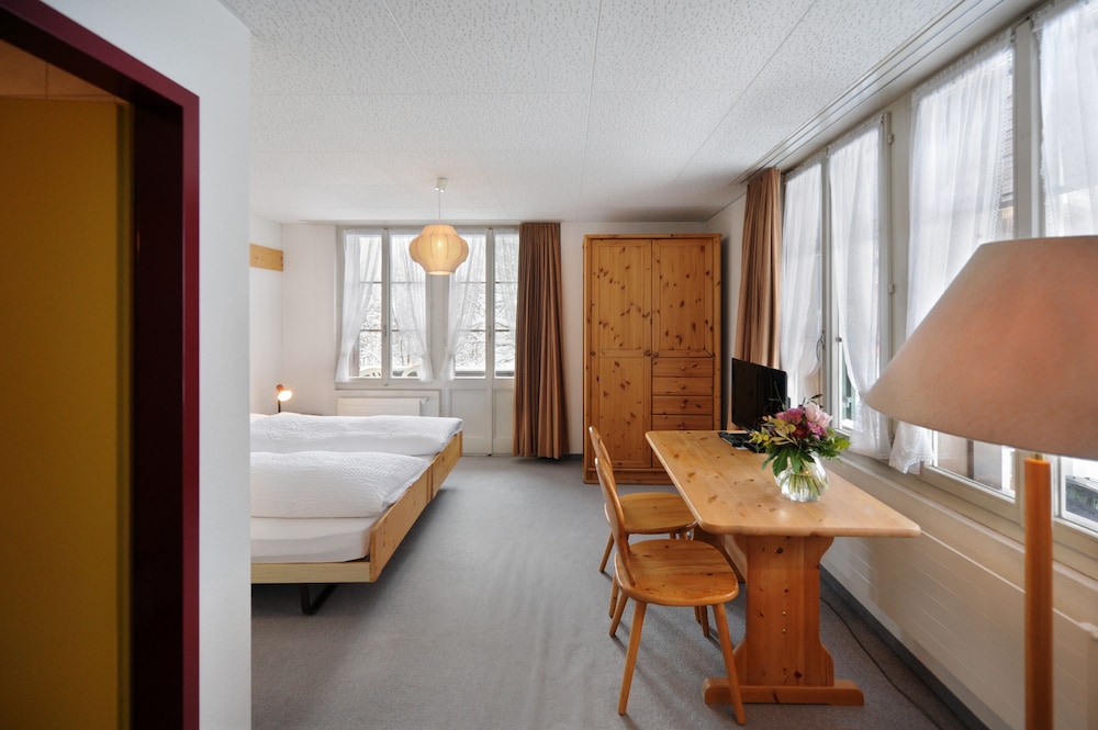 hotel krone budget