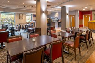 holiday inn express droitwich spa an ihg hotel