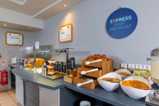 holiday inn express droitwich spa an ihg hotel