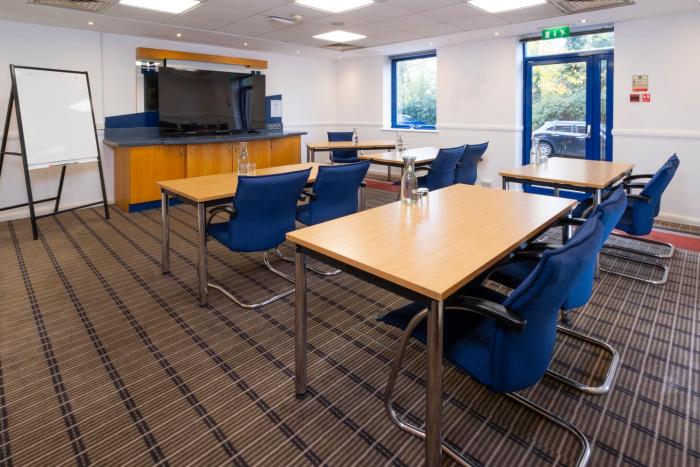 holiday inn express droitwich spa an ihg hotel