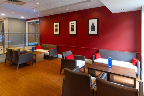 holiday inn express droitwich spa an ihg hotel