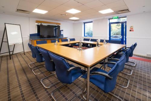 holiday inn express droitwich spa an ihg hotel