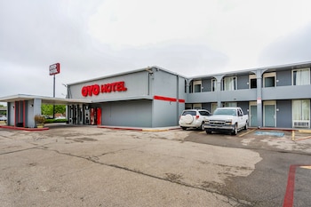 oyo hotel wichita falls downtown