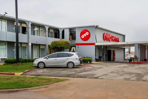 oyo hotel wichita falls downtown