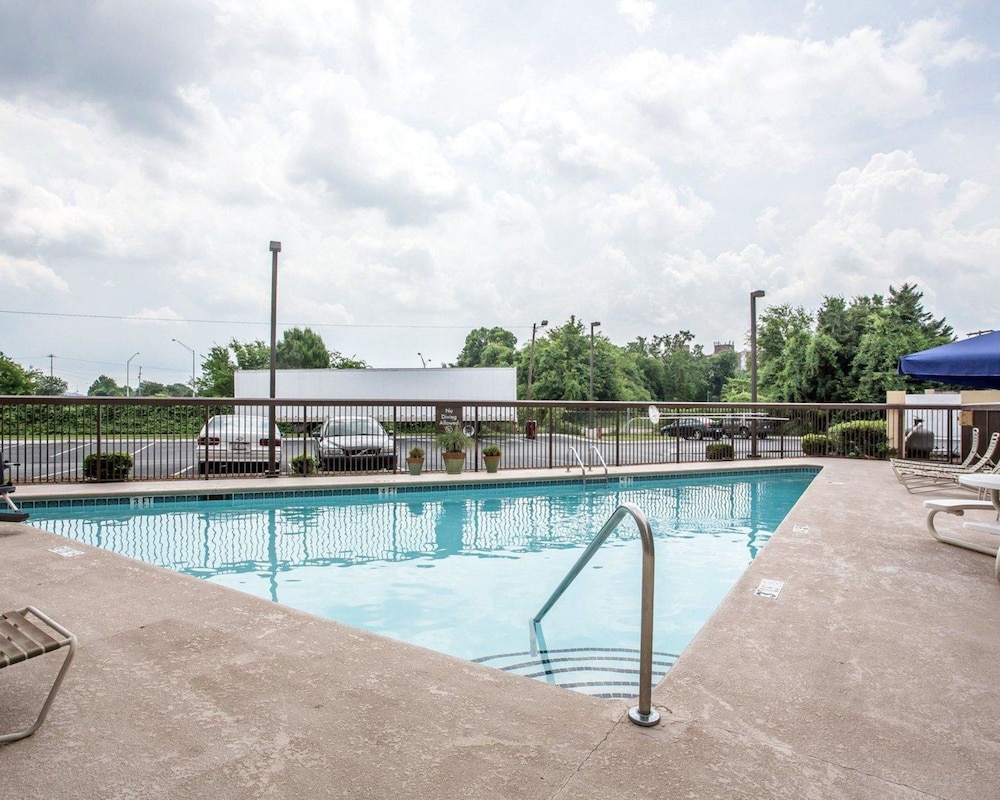 comfort inn downtown