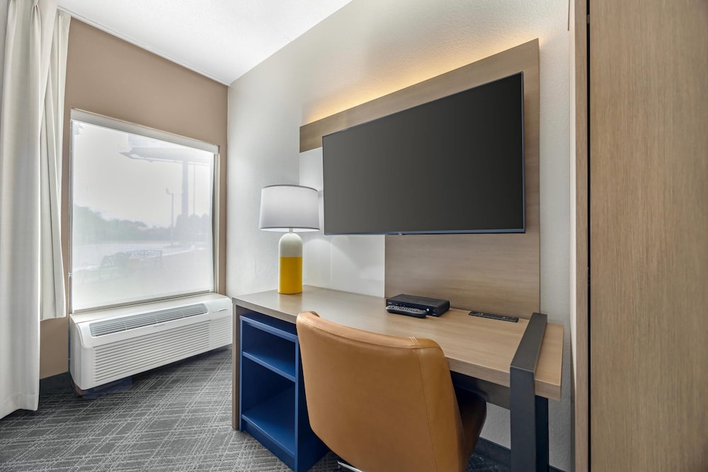 comfort inn downtown