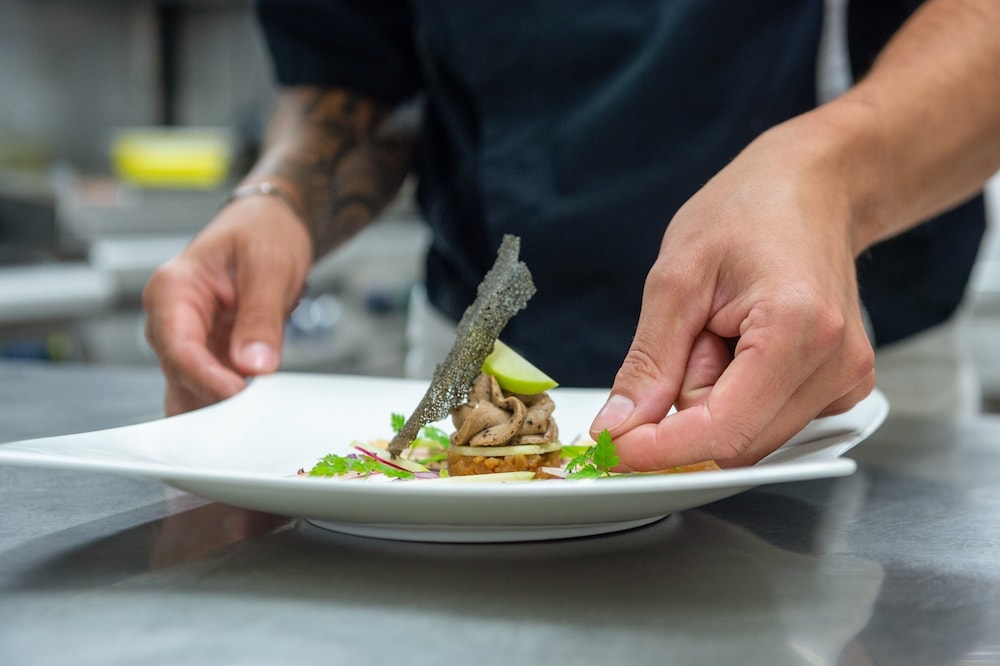 hotel the originals restaurant les ormes