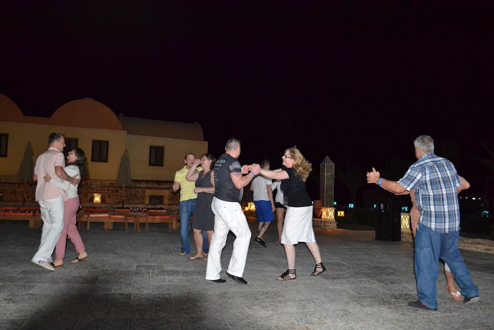 rohanou beach resort