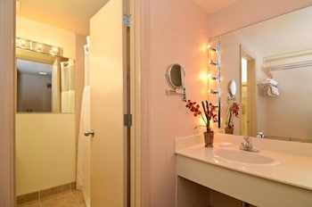 red arrow inn and suites