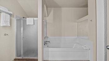 red arrow inn and suites