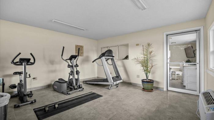 red arrow inn and suites