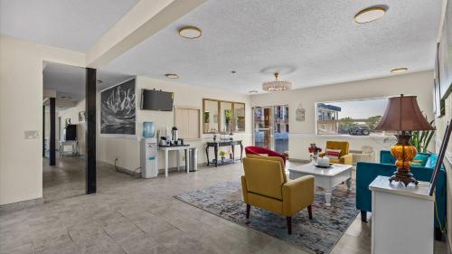 red arrow inn and suites