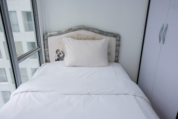 spacious 3br apartment at m town residence