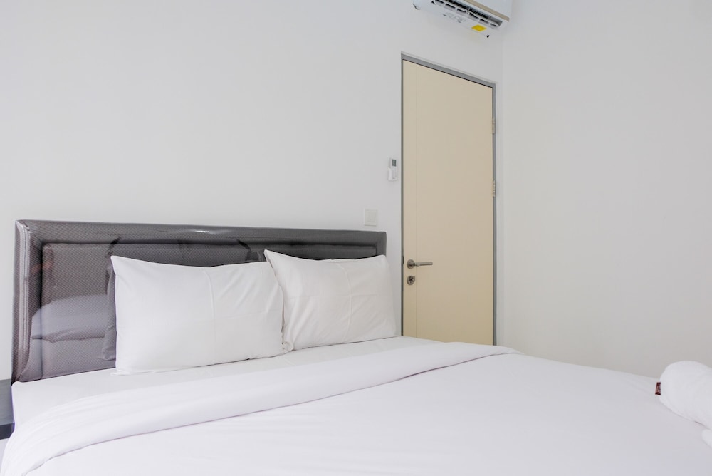 spacious 3br apartment at m town residence