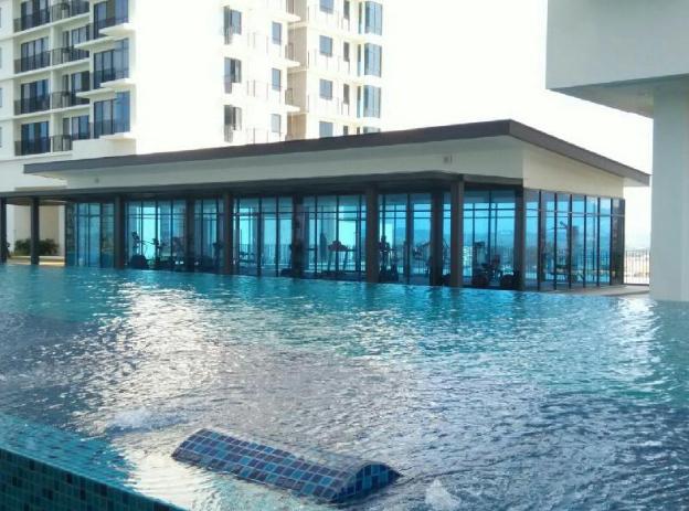 de houz guesthouse setia alam trefoil
