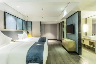 echarm hotel beihai railway station