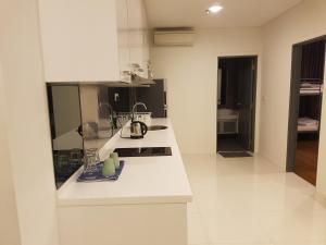 summer suites studios