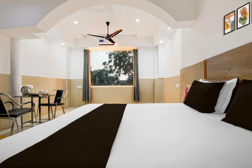 spot on 40914 metro club and guest house