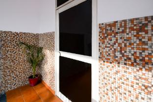 spot on 40914 metro club and guest house