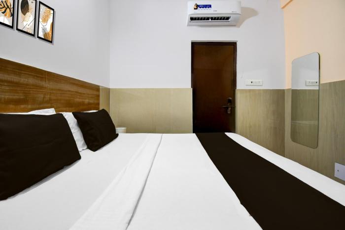 spot on 40914 metro club and guest house