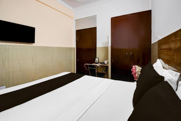 spot on 40914 metro club and guest house