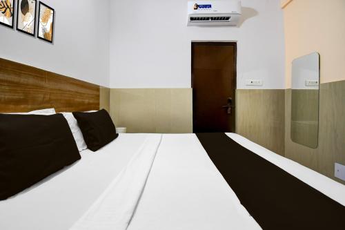 spot on 40914 metro club and guest house