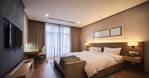 188 suites by namastay