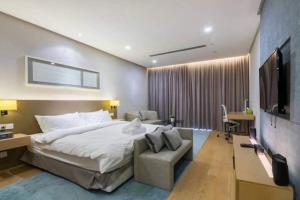 188 suites by namastay