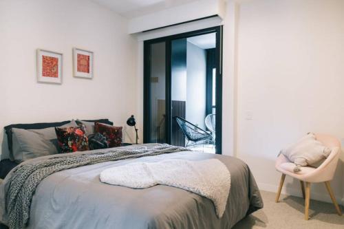 docklands apartment w parking marvel stadium