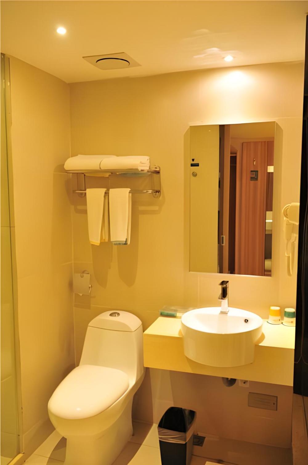 city comfort inn zhengzhou lvcheng square metro station