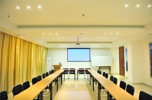 city comfort inn zhengzhou lvcheng square metro station
