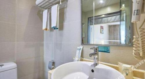 city comfort inn liuzhou baisha passenger station